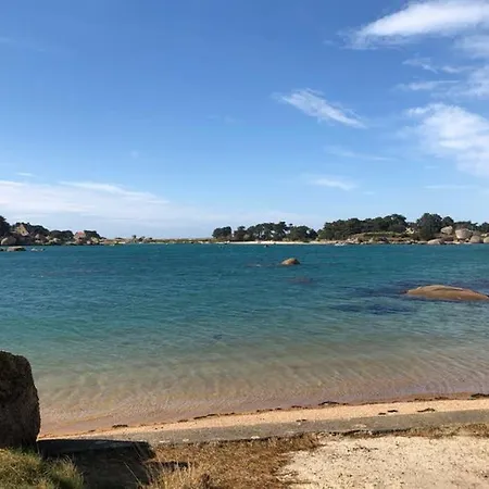 Maison Avec Cote De Granit Rose بيت للعطل