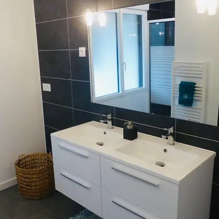 Дом отдыха Maison Avec Cote De Granit Rose Трегастель